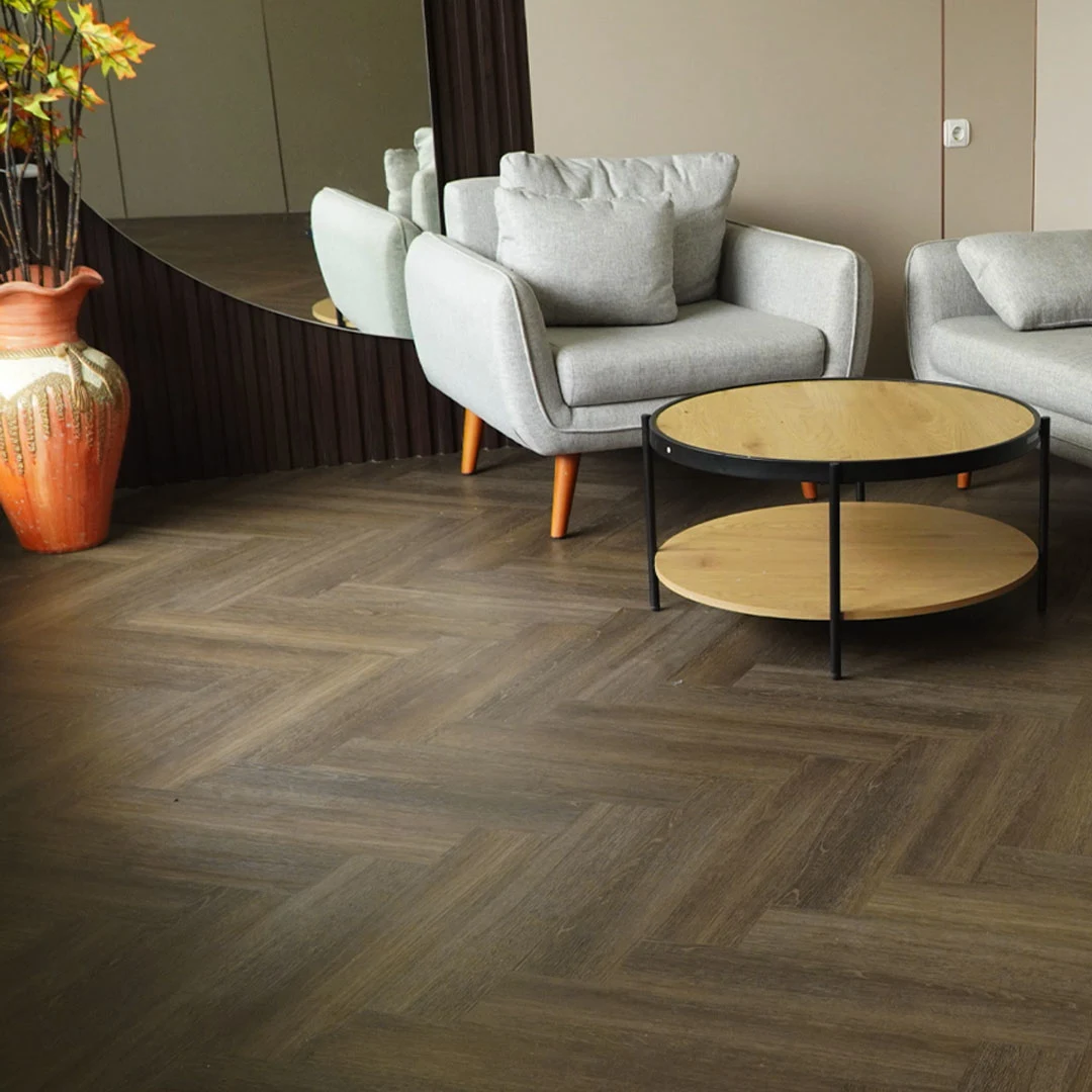 3. HERRINGBONE-EUROPEAN WALNUT lantai indoor herringbone