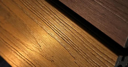 decking wpc vs decking kayu