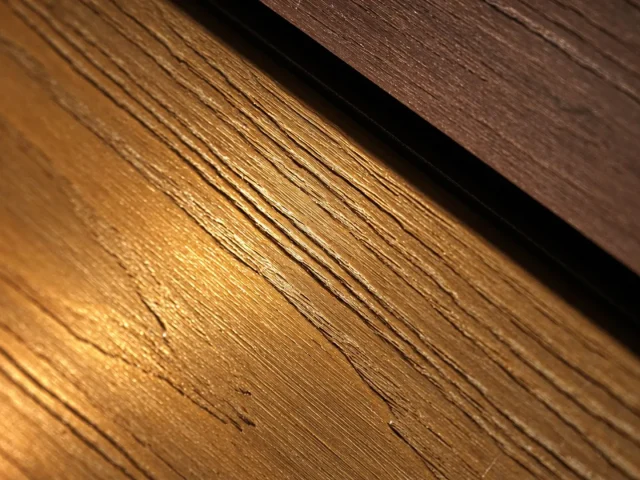 decking wpc vs decking kayu